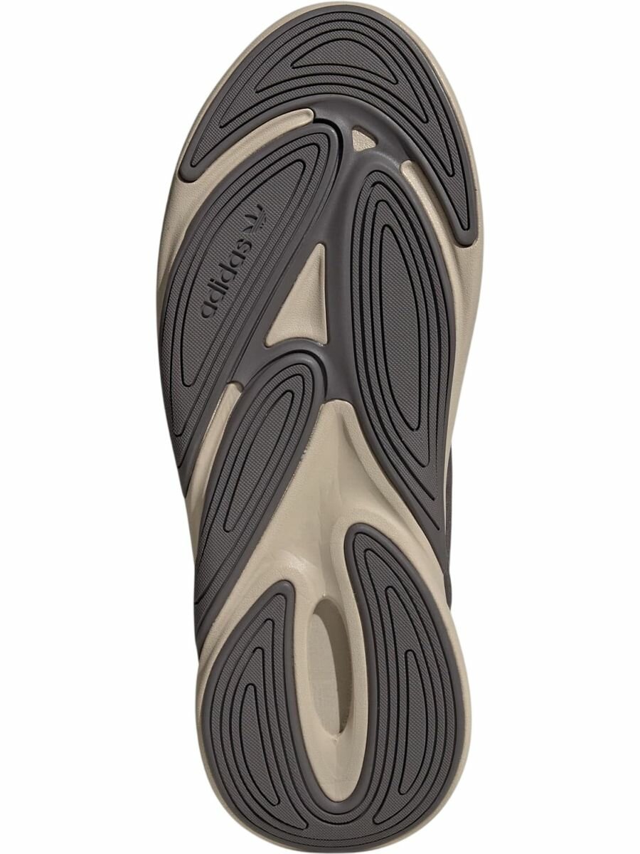 Кроссовки adidas Ozelia, полнота F, размер 8 UK, коричневый — фото 1