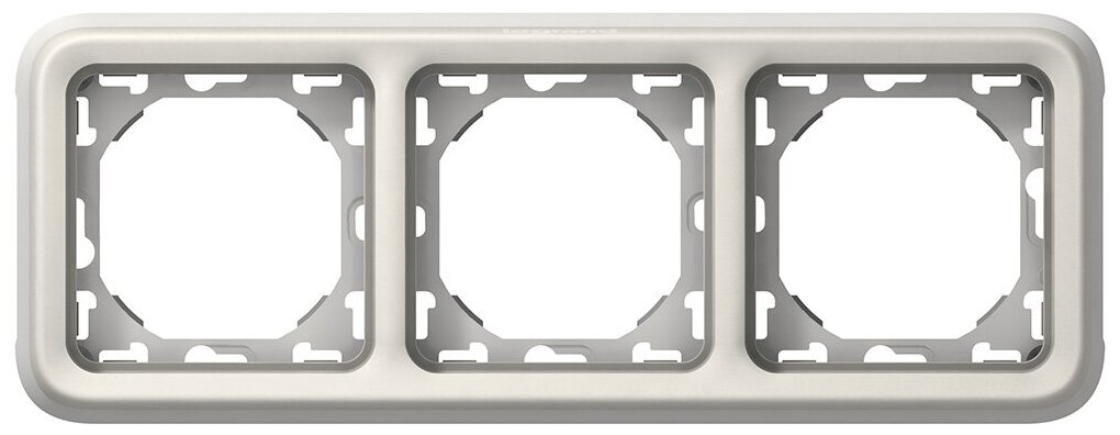 Legrand Plexo Белый Рамка 3-ая горизонтальная с суппортом, для внутреннего монтажа IP55 069698