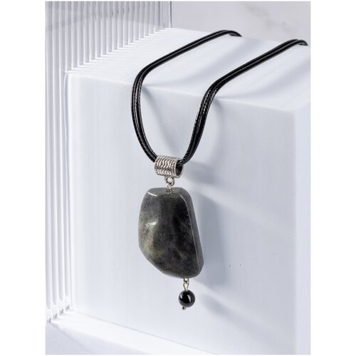 фото Подвеска с натуральным камнем, кулон из лабрадора, необычный подарок для раков, stone premium