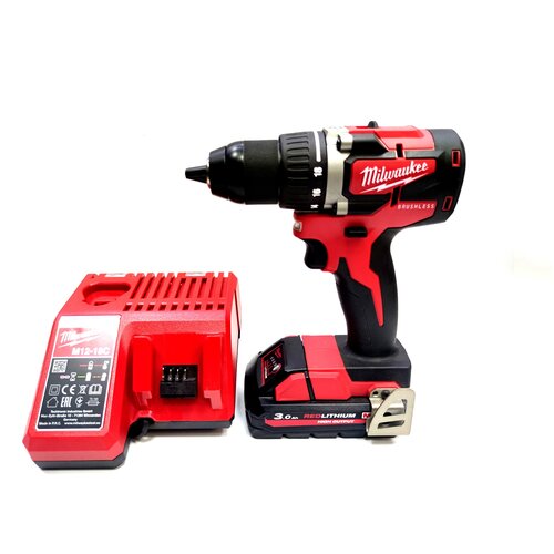 Аккумуляторная дрель-шуруповерт MILWAUKEE M18 CBLDD 4431600₽