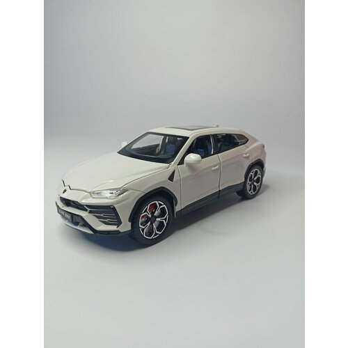 Модель автомобиля Lamborghini Urus коллекционная металлическая игрушка масштаб 1:24 белый