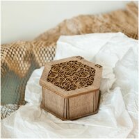 Коробка деревянная подарочная шестиугольная с крышкой Bezusoff 7 см на 13 см на 15 см