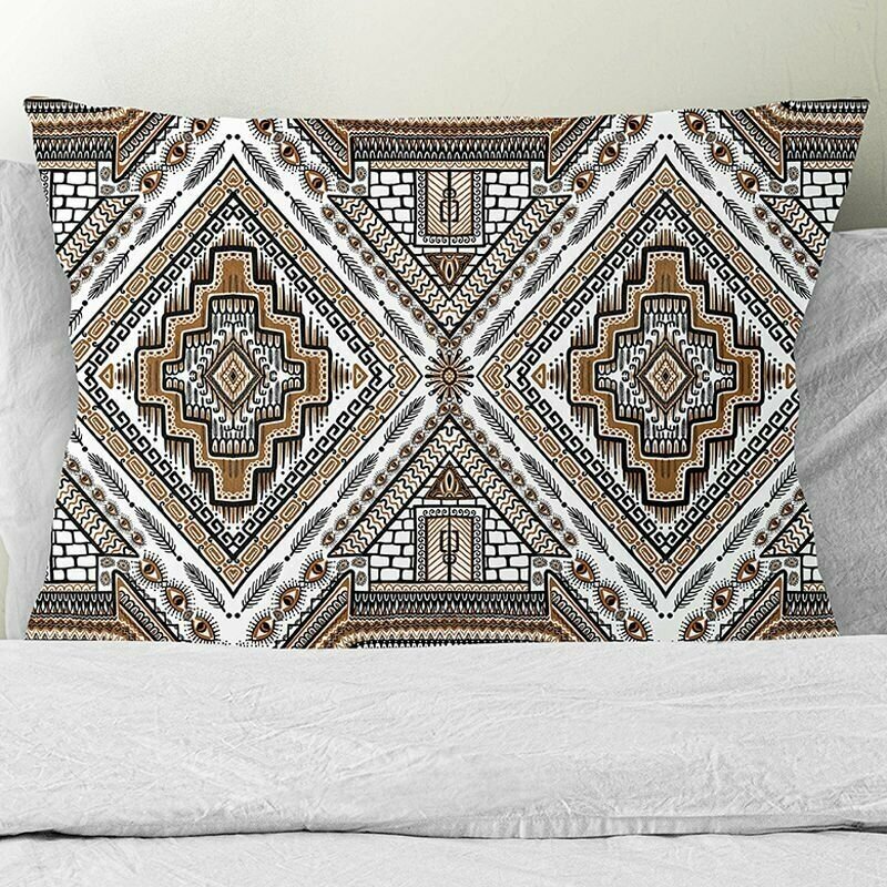 Подушка декоративная / Марокканские узоры, велюр / Два бежевых ромба / подарок / подушка диванная / подушка для интерьера.