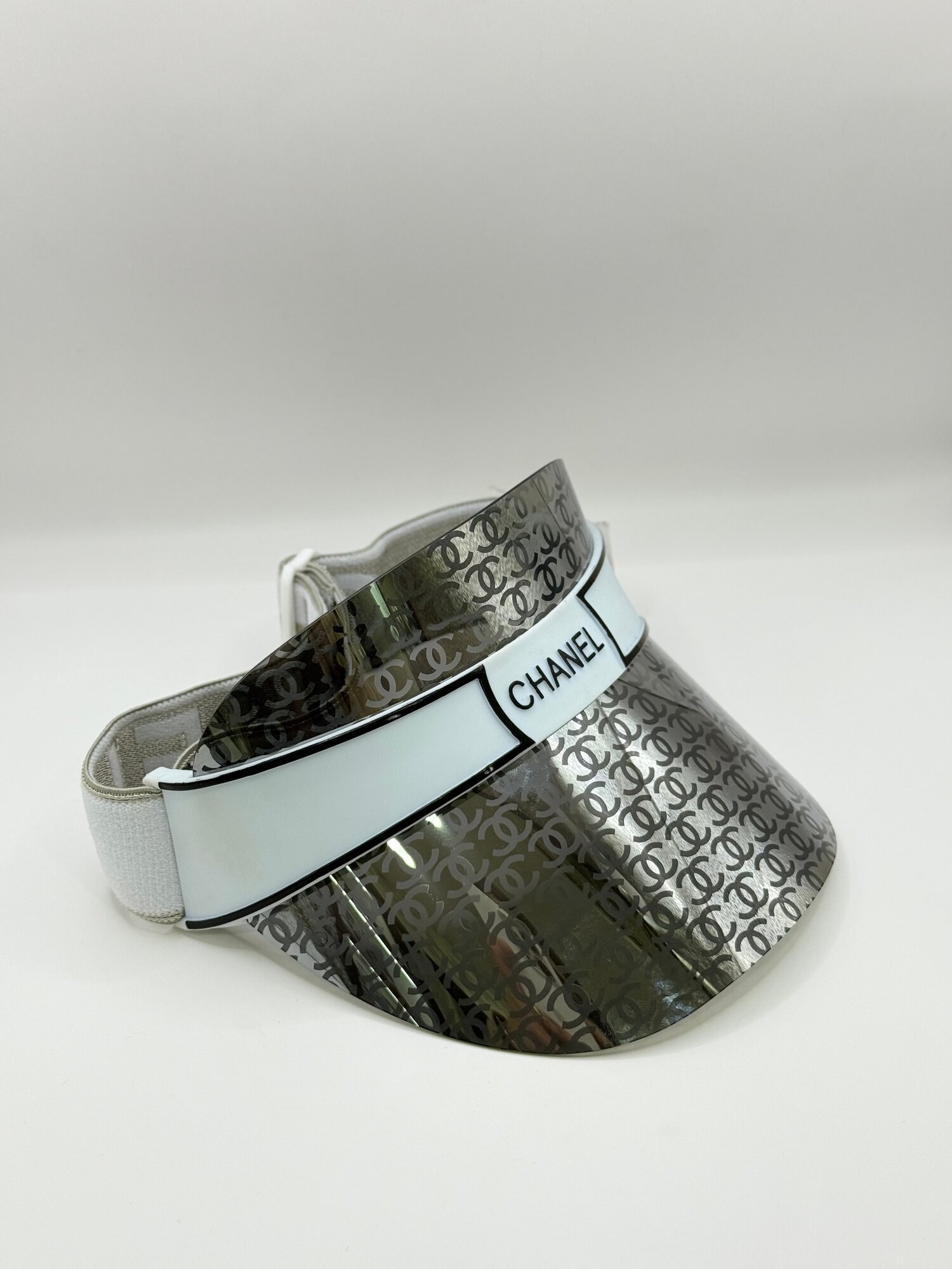 Кепка для женщин