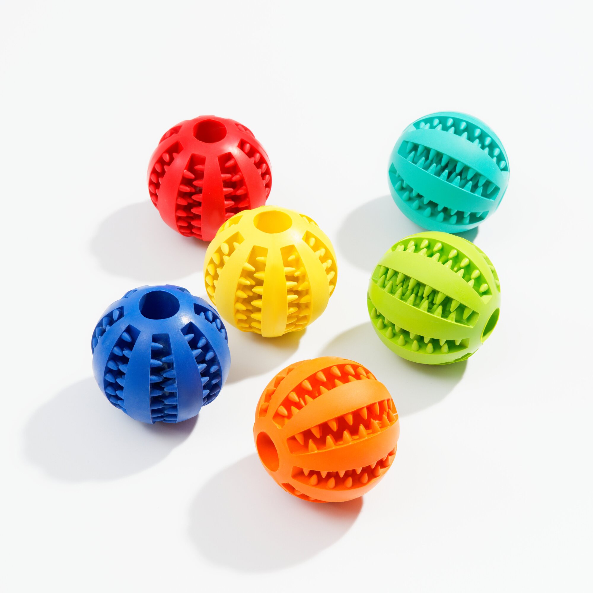 Резиновый мяч для собак "Пушистая Лапка" игрушка для животных, жевательная игрушка для собак, цвет: желтый, диаметр 7 см - фотография № 6