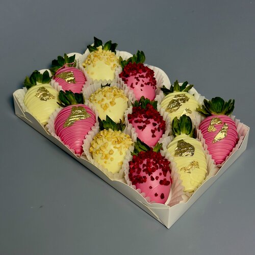 Изображение товара Набор клубника в шоколаде «Lady» (12-15 штук) в подарочной упаковке