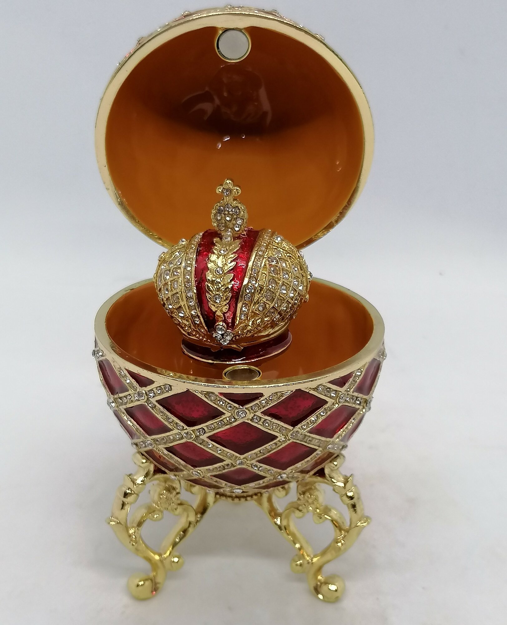 Яйцо Фаберже коронационное, сетка с короной, со стразами ,11 см, арт 3430, красное