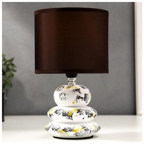 фото Лампа настольная risalux 40 вт, бело-коричневая, 15*15*26 см