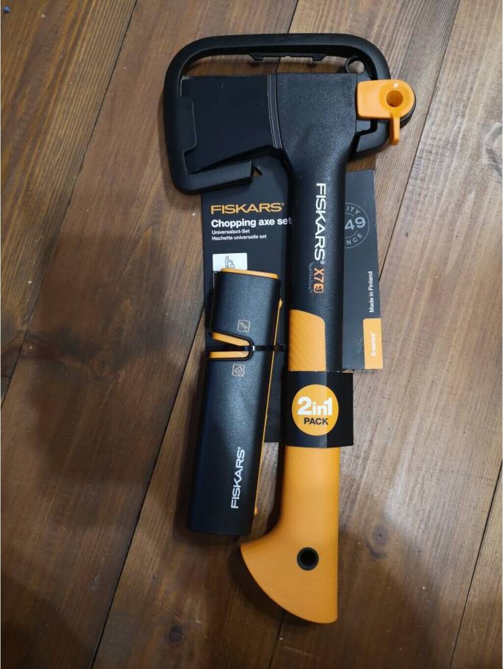 Набор FISKARS X7 + точилка 1020183