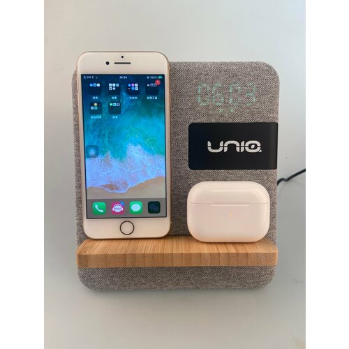 Беспроводное зарядное устройство из бамбука для смартфона и наушников UniQ 3890₽