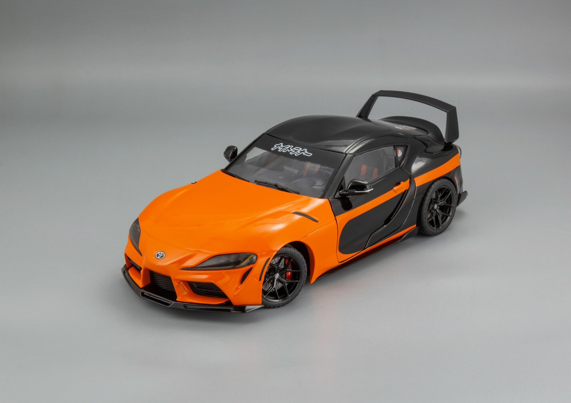 Коллекционная масштабная модель 1:18 Toyota GR Supra - 2024 от Solido