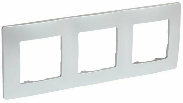 Рамка 3-м Etika алюм. Leg 672553 — фото 1