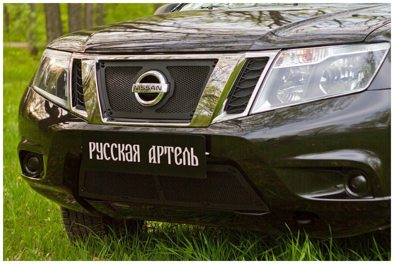 Защитная сетка решетки радиатора Nissan Terrano 2016-