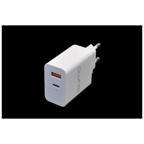 Зарядное устройство сетевое Qumo Energy light (Charger 0052) 2 USB, Type-C + QC3.0, 20W, белый 32846