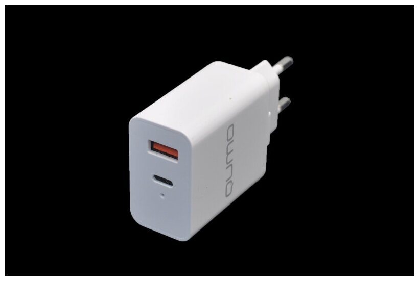 Зарядное устройство сетевое Qumo Energy light (Charger 0052) 2 USB Type-C + QC3.0 20W белый 32846