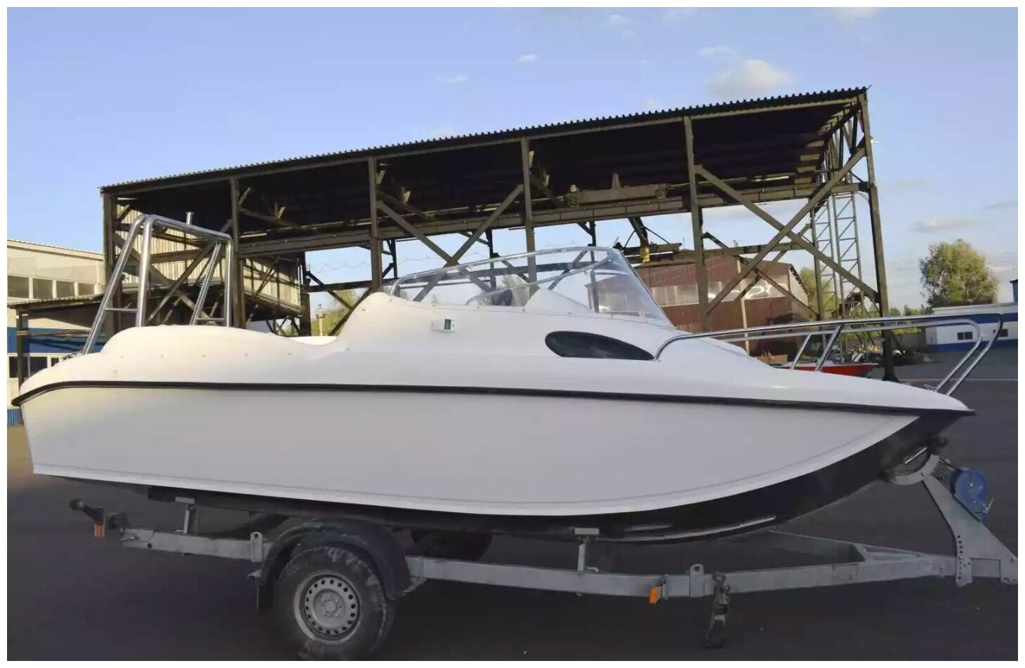 Комбинированная лодка Neman-530 с каютой/ Комбинированный катер с каютой/ Лодки Wyatboat