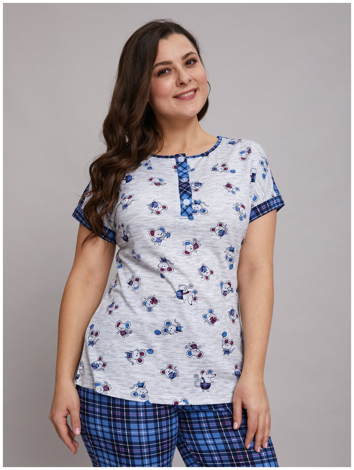 Пижама домашняя женская Алтекс с футболкой и бриджами голубая, размер 54 - фотография № 6