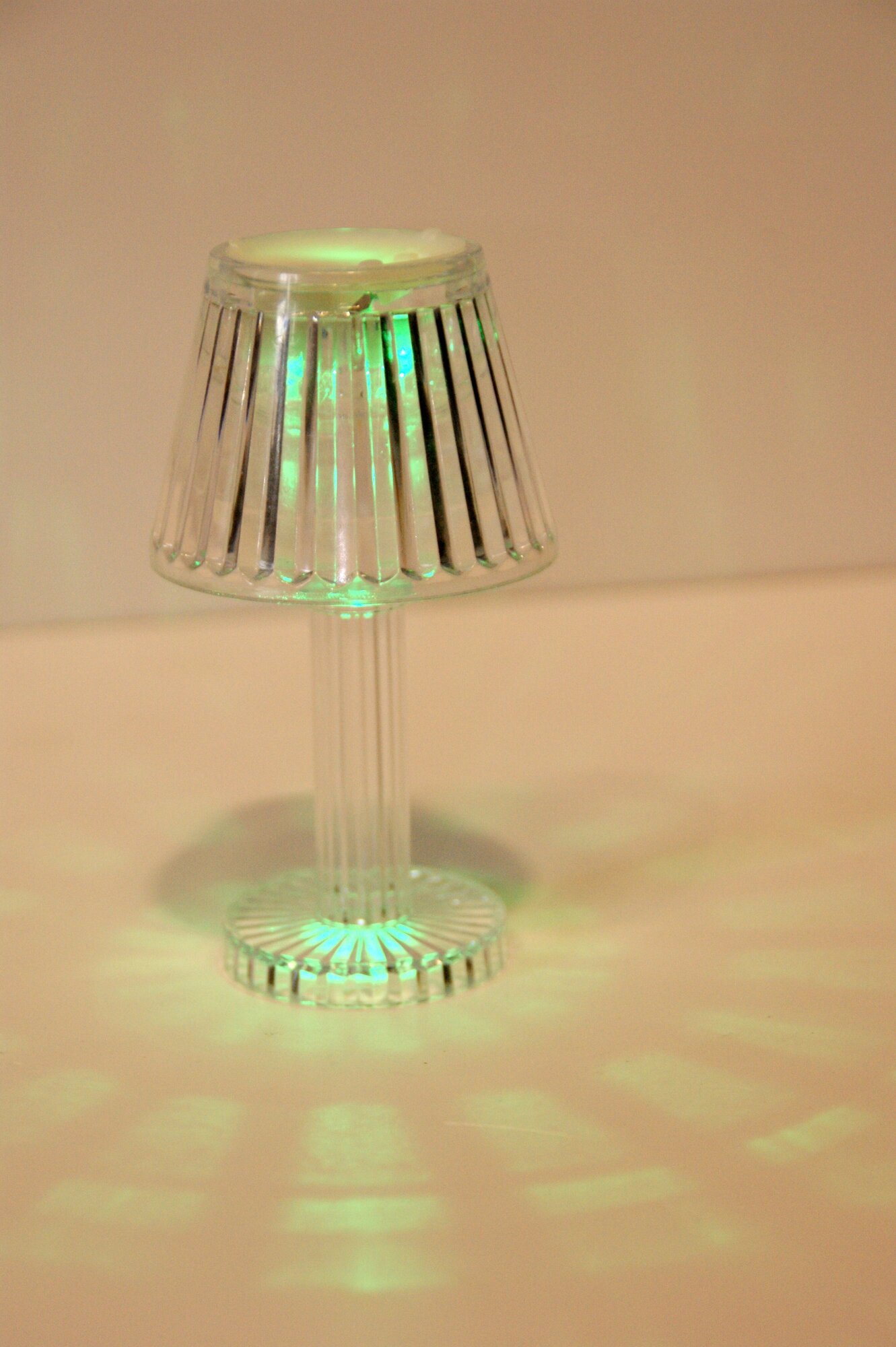 Cувенир ночник LED luminous Cristal Lamps /торшер мерцающий светодиодный на батарейках - фотография № 6
