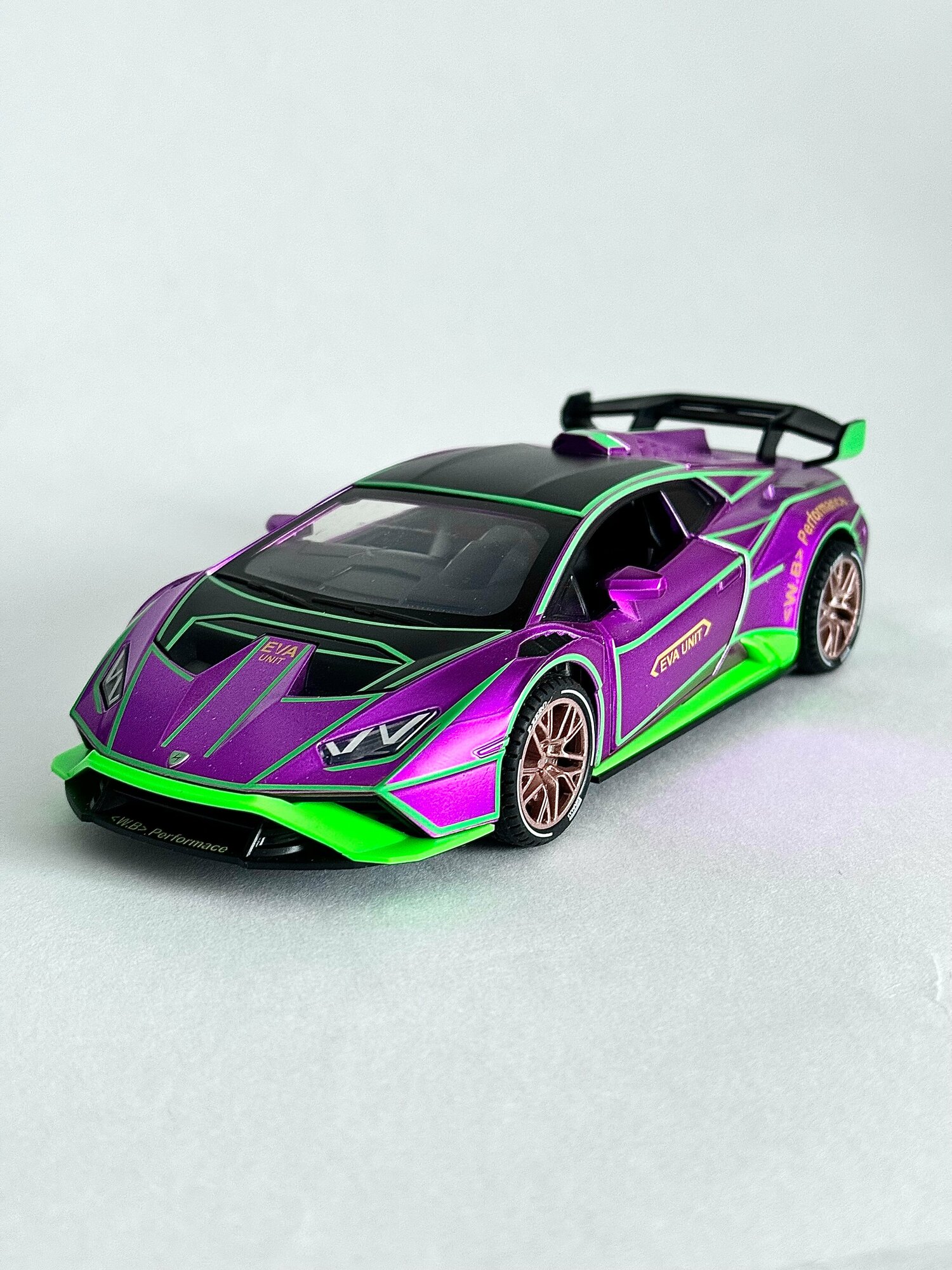 Металлическая машинка Ламборджини Хуракан c дымом, Lamborghini Huracan 1/24 фиолетовый