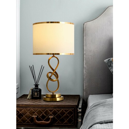 Настольная лампа интерьерная для спальни или гостиной VertexHome VER-2303, Матовое золото