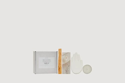 Изображение товара Набор для медитации VIBE OF YOUR HOME, пало-санто, подставка-ладошка, свеча, спички