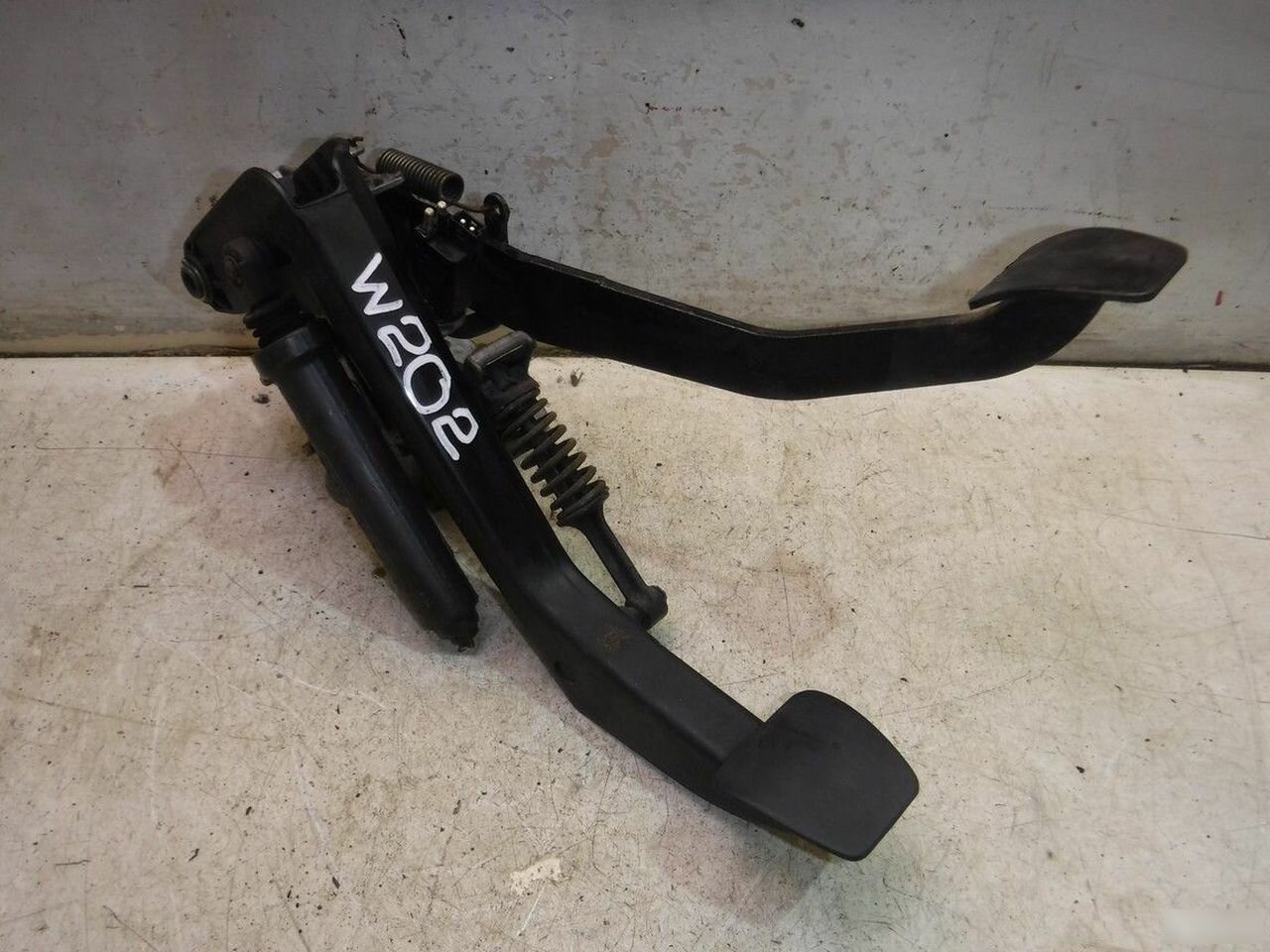 Блок педалей Mercedes-Benz C-класс W202/S202 (1993—1997) 2102900519 2022900112 2022901516 0015450109