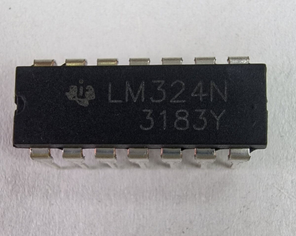 Микросхема LM324N