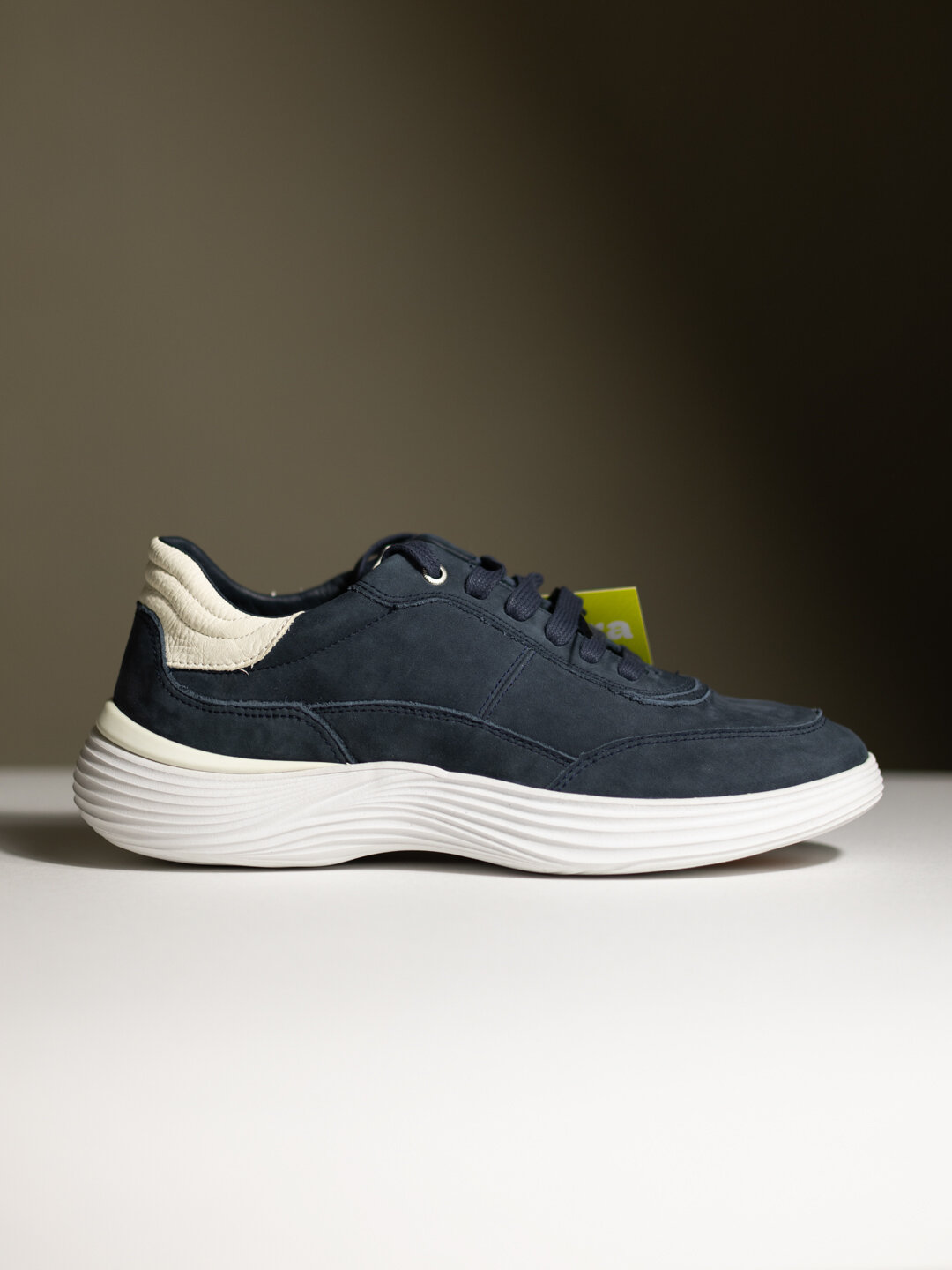 Кроссовки 999