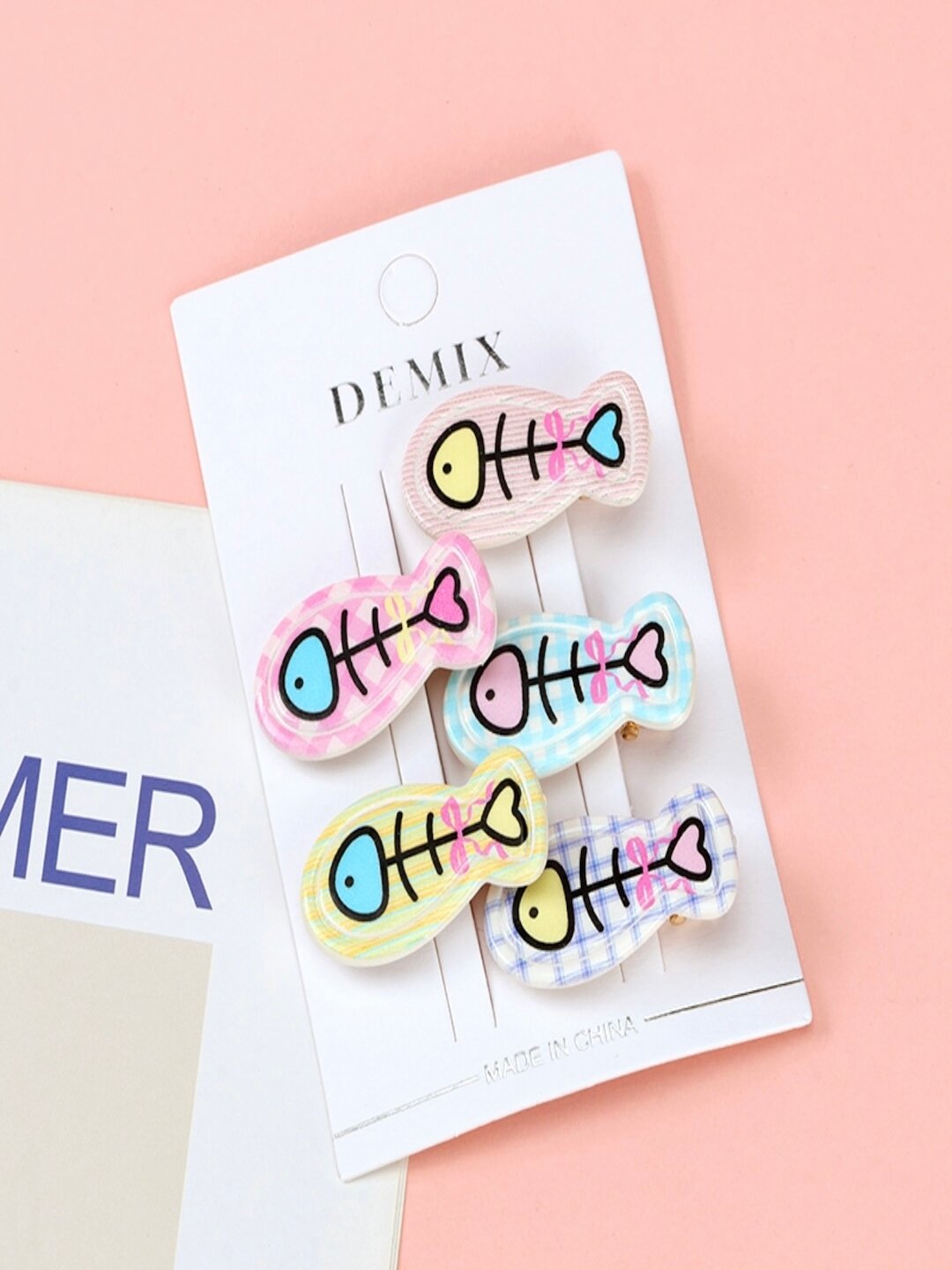 Заколки "Разноцветные рыбки", в виде маленьких рыб, прочный пластик, 5 шт