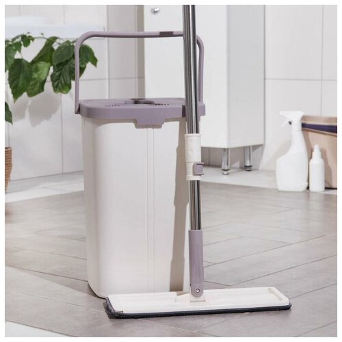 фото Набор для уборки: швабра плоская 80-132 см, ведро с отсеками для полоскания и отжима 25×25х×37 см, 2 насадки из микрофибры 32×12 см mikimarket