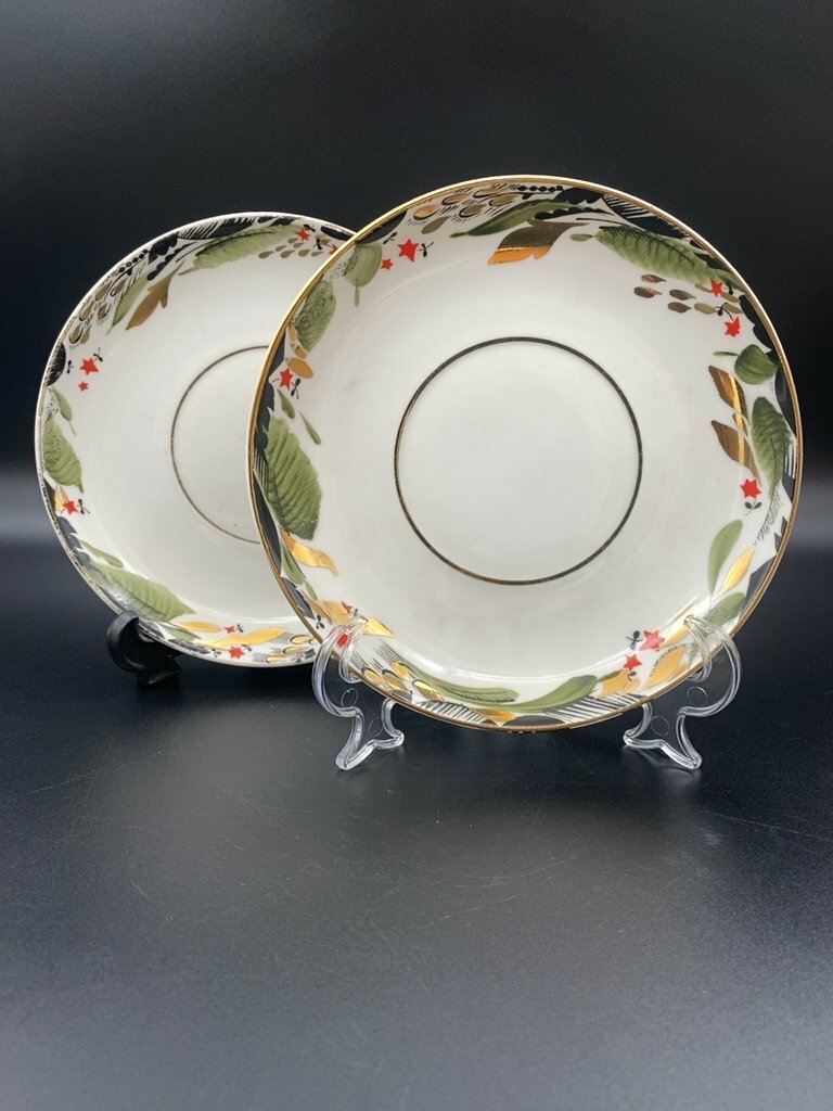 фото Набор из 2 блюдец, фаянс, золочение, Ленинградский фарфоровый завод (ЛФЗ), СССР