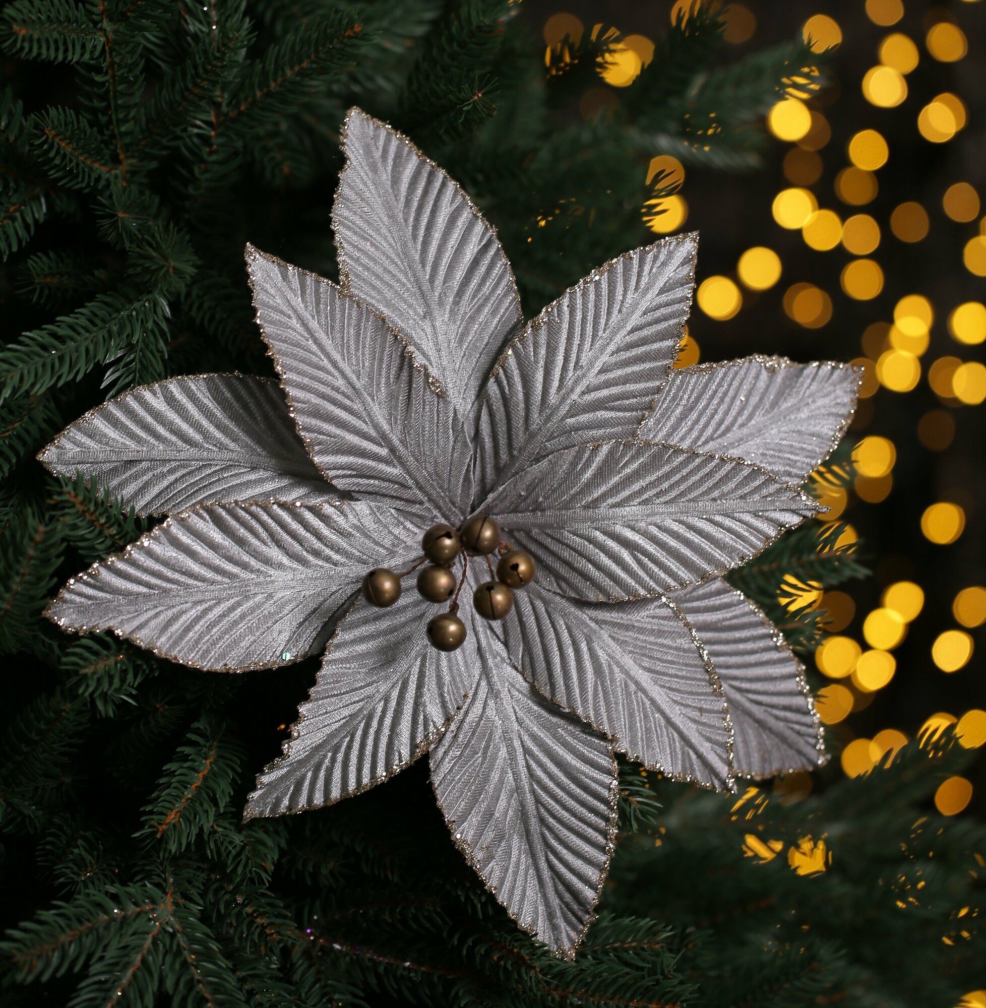 Цветок искусственный декоративный новогодний, диаметр 33 см, цвет серый
