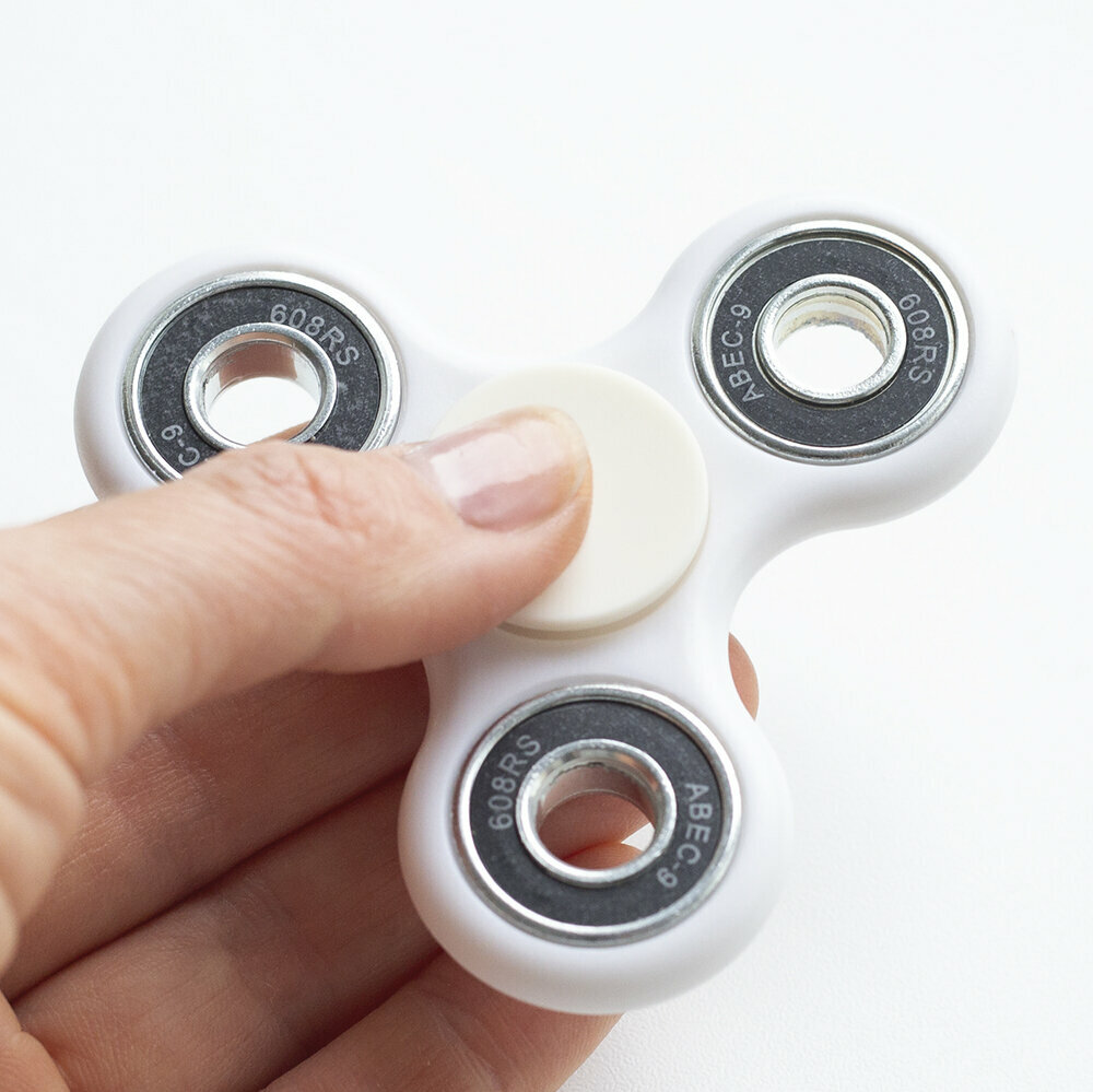 Спиннер Fidget Spinner белый