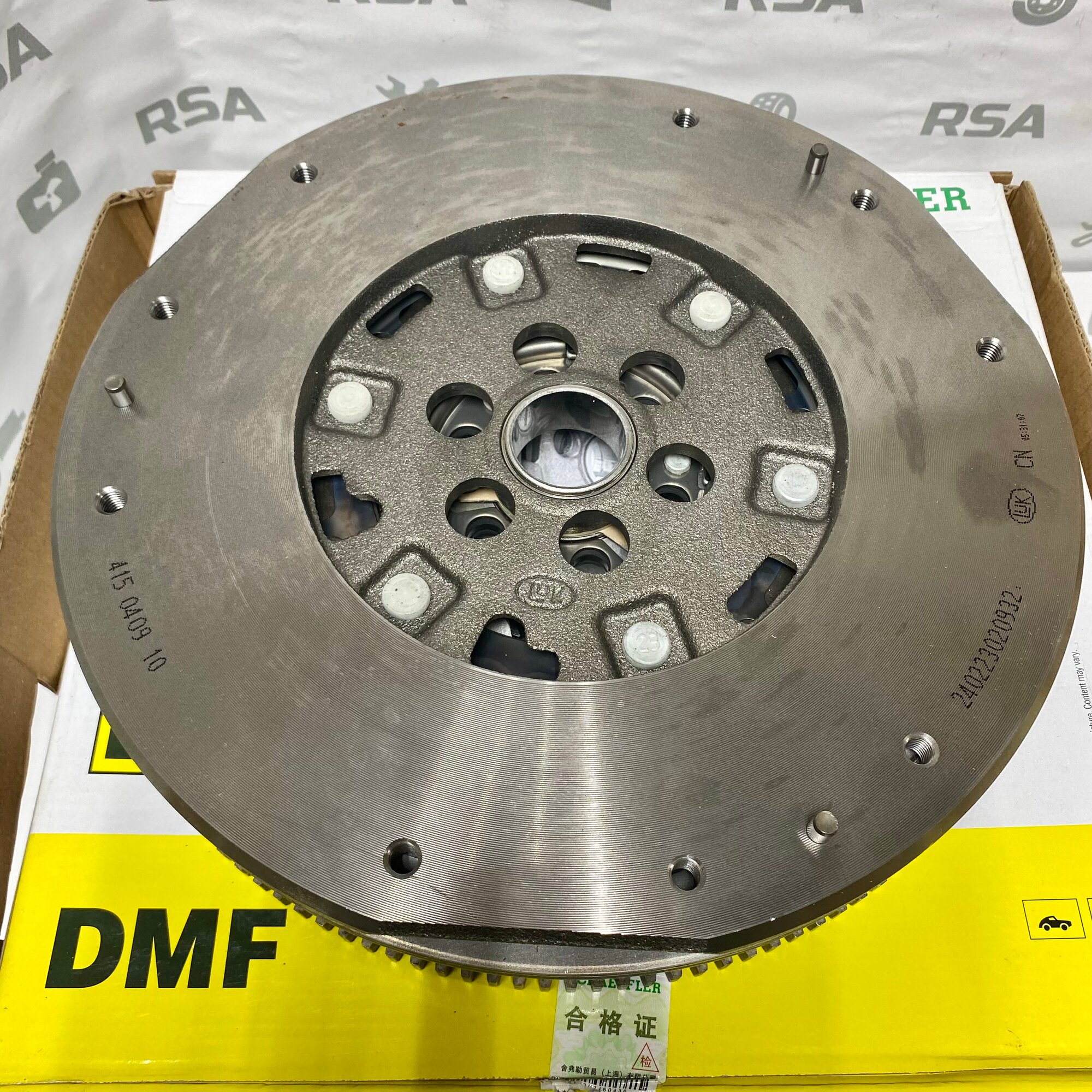 Маховик двухмассовый Nissan Qashqai X-trail LUK, арт. 415040910, 1шт.