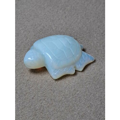 Статуэтка оберег и талисман эксклюзивная собачка из натурального камня Горный хрусталь 2170₽