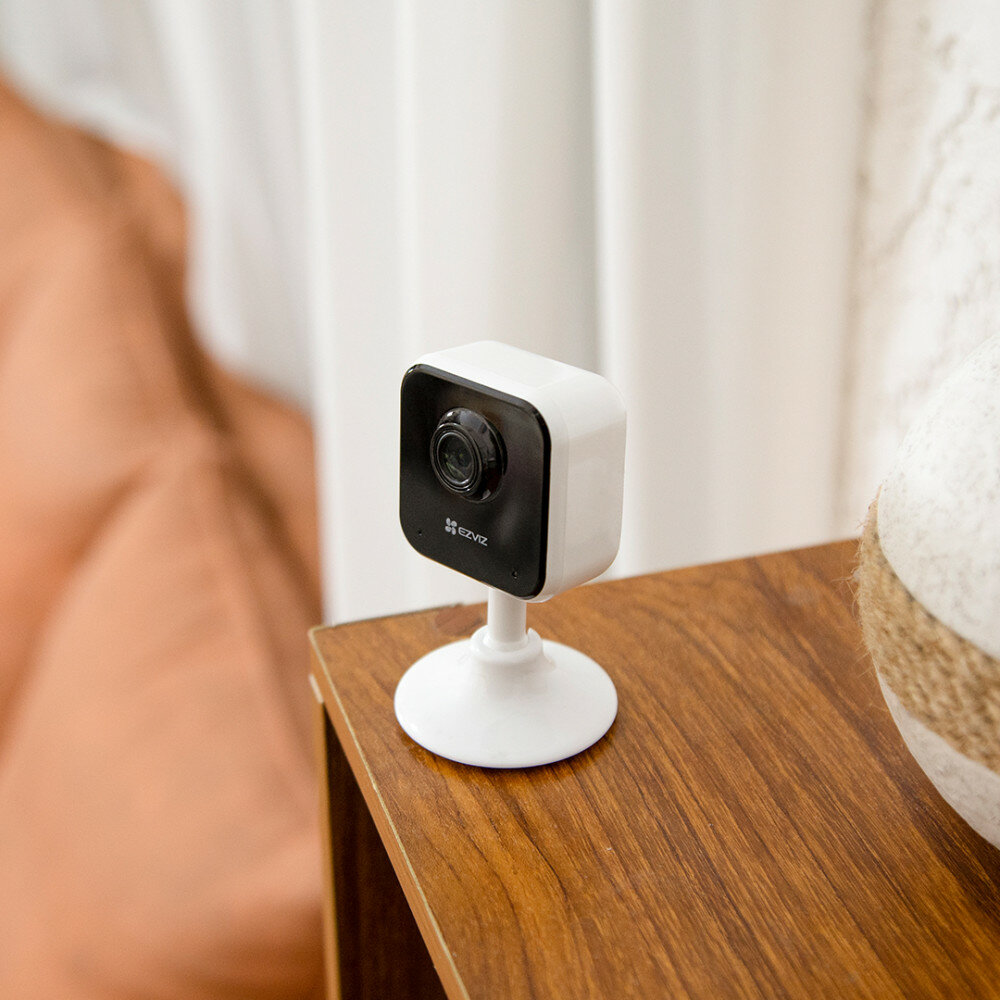 Wi-Fi Камера EZVIZ H1c 1080p (4mm) microSD H.265 микрофон и динамик 2МП Full HD ИК подсветка до 10м Type-C белая