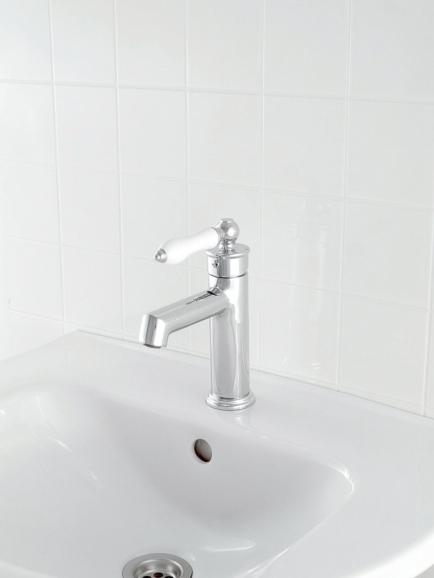 Смеситель Diadonna, для раковины, латунный, однорычажный, поворотный излив — фото 1