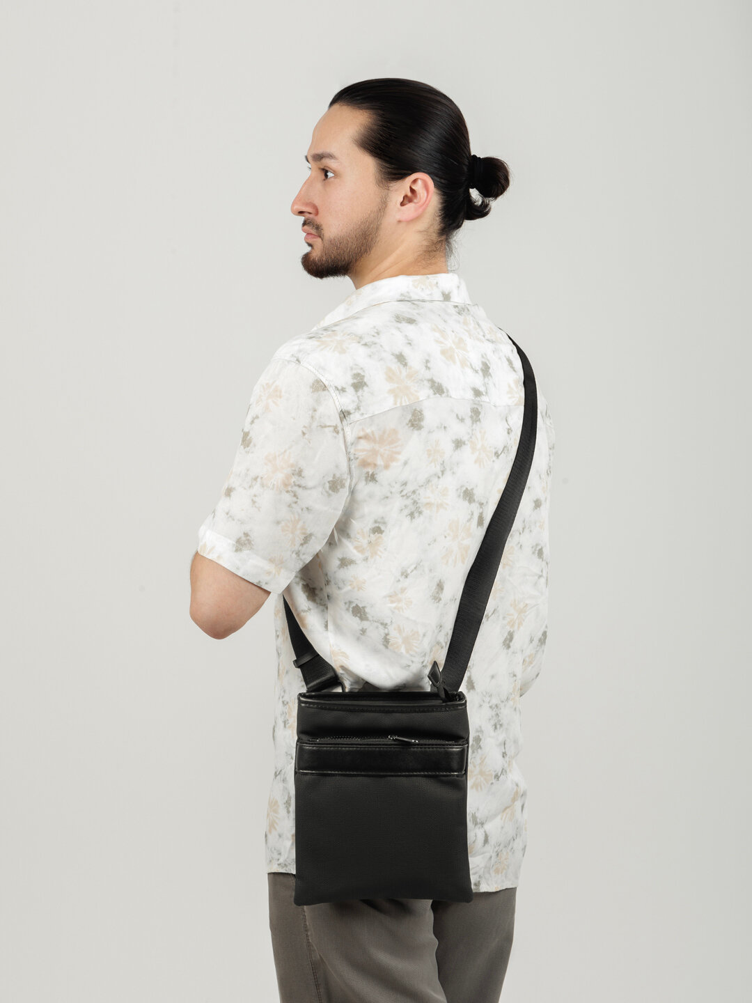 Сумка мессенджер , фактура матовая, чeрный — фото 1