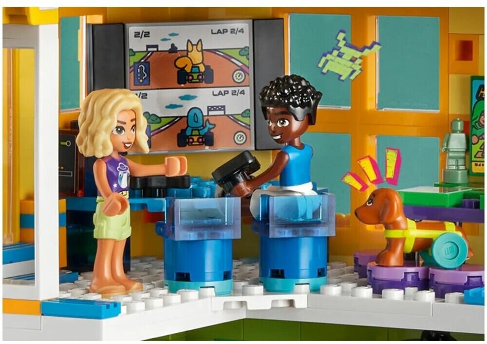 Конструктор LEGO Friends 41748 Общественный центр Хартлейк-Сити