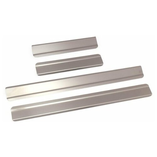 фото Накладки внутренних порогов vw tiguan (2011-2016) ступенчатые (нерж. сталь) (к-т 4 шт.) dollex