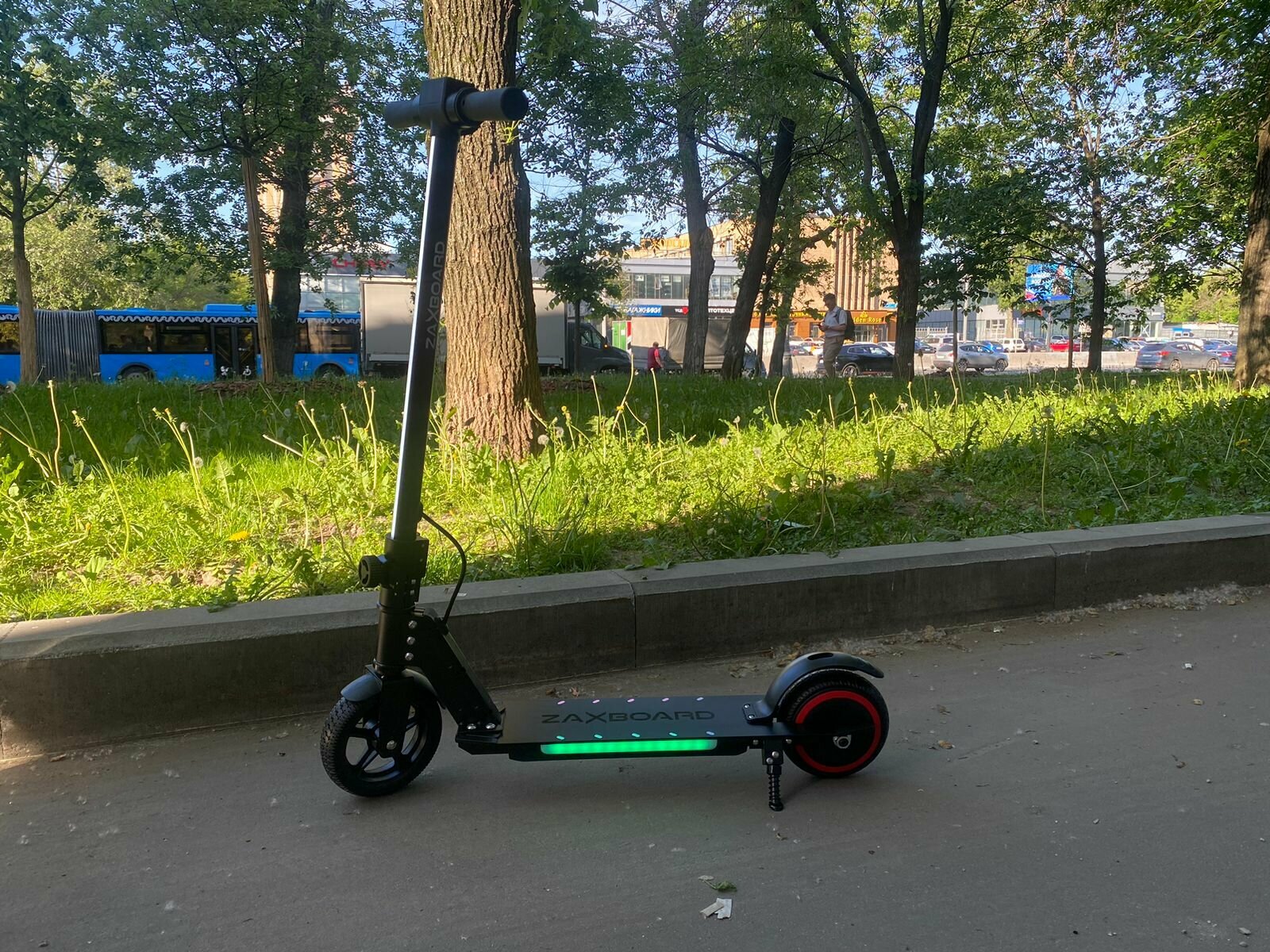 Детский электросамокат ZAXBOARD Kids V4 BASE (черный) с подсветкой — фото 1