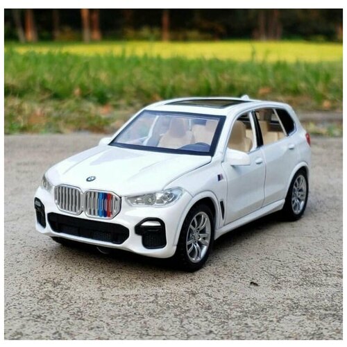 Коллекционная машинка BMW X5 1550₽