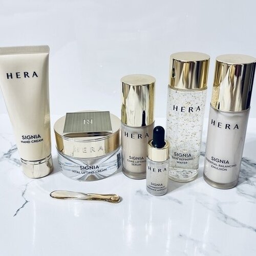 HERA Ативозрастной набор для омоложения кожи SIGNIA 2688000₽