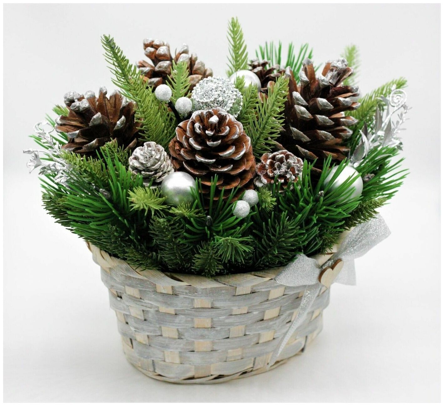 Композиции Из Шишек На Новый Год