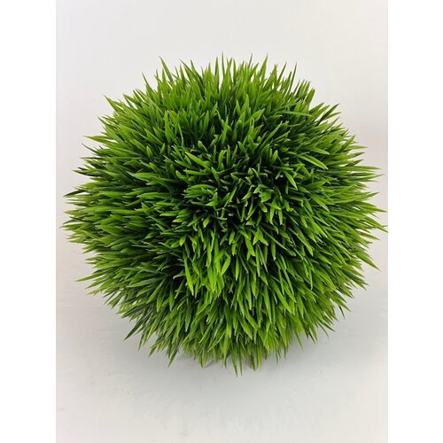 Шар из искусственной травы зеленый, диаметр 14 см