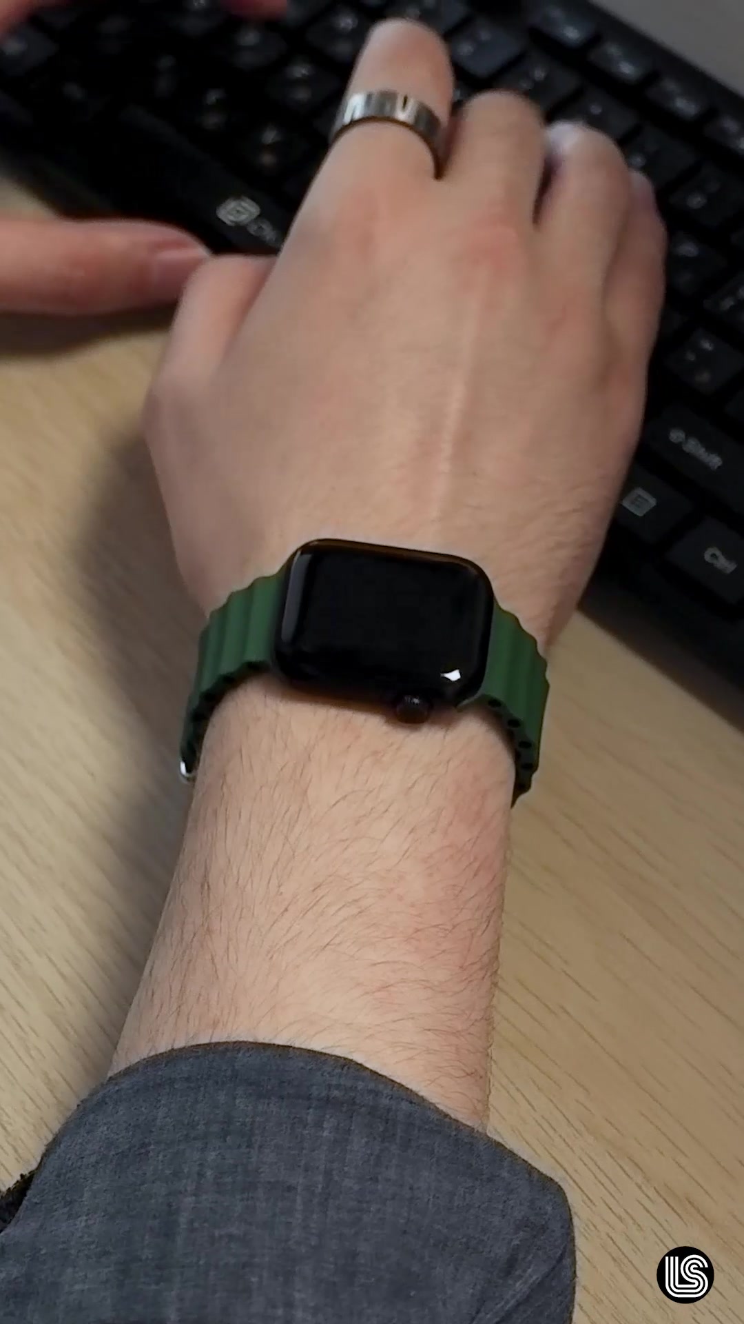 Силиконовый ребристый ремешок для Apple Watch 38/40/41mm / Спортивный браслет на часы Эпл Вотч 1-9, SE серии / Midnight — фото 1