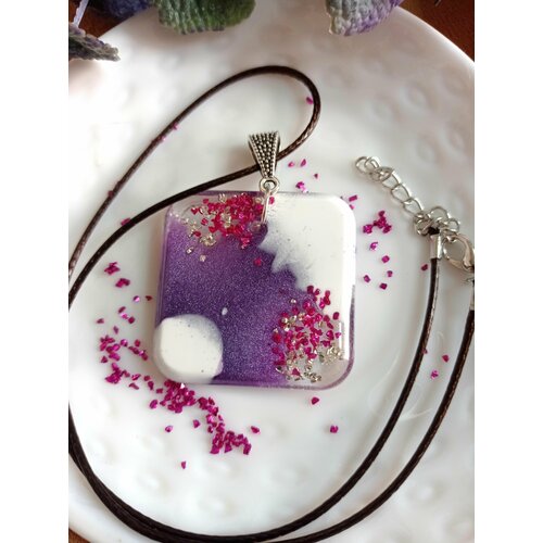подвеска кулон ручной работы раковина венеры из меди Подвеска, белый, фиолетовый