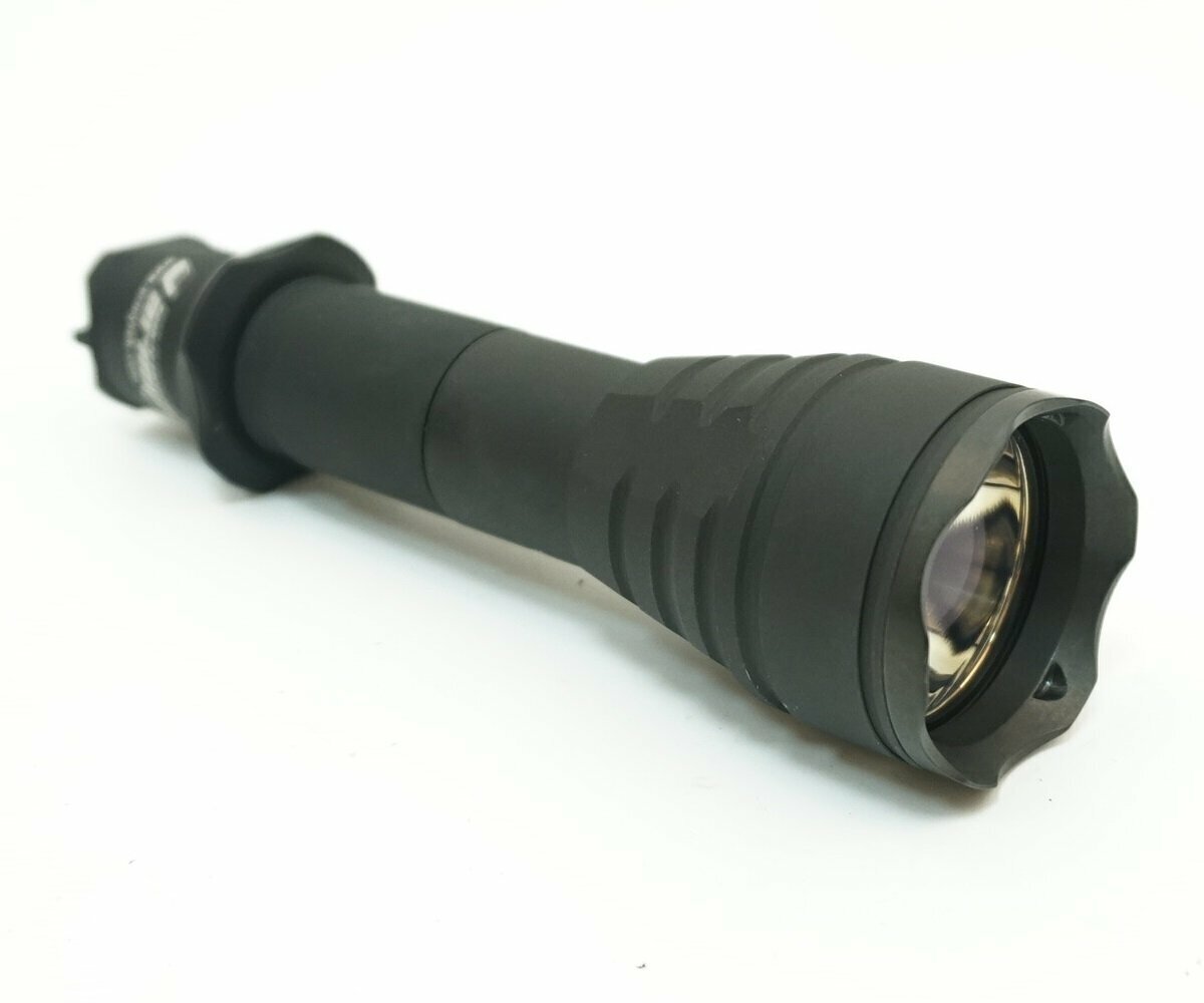 Светодиодный фонарь Armytek Viking v3, 1250 люмен, аккумулятор F01801BC - фотография № 4