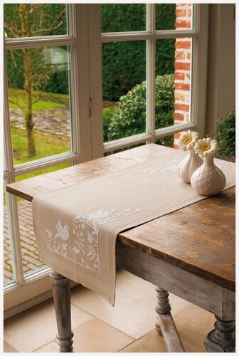 Изображение товара PN-0013131 Набор для вышивания крестом (дорожка на стол) Vervaco White Birds "Белые птицы"