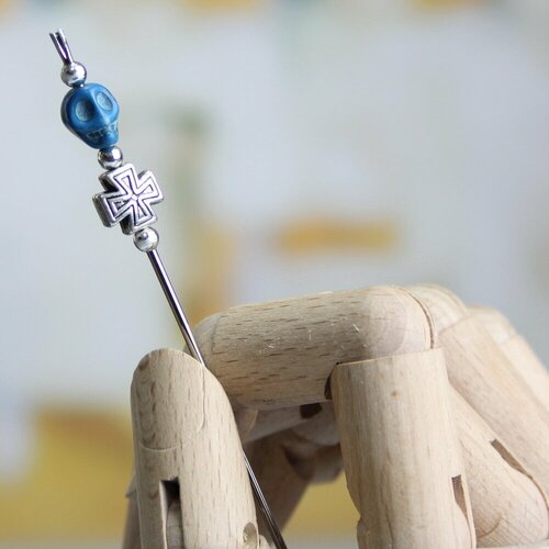 Шпажка ручной работы череп синий 210₽